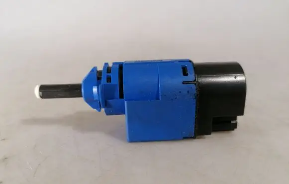 Clutch pedal sensor