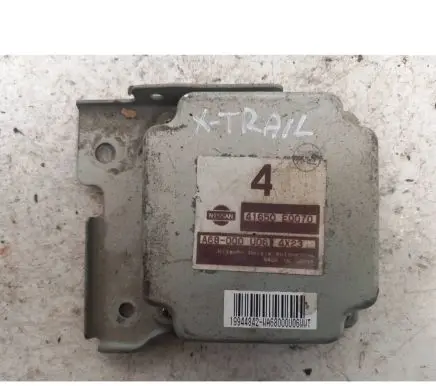 Nissan X-Trail T30 Torque split ecu control unit/module 41650EQ070 19944842 A68000U06