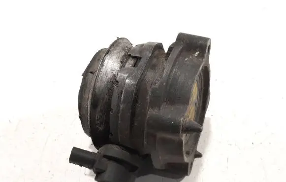 Audi A8 S8 D3 4E Engine mount bracket 4E0199381B
