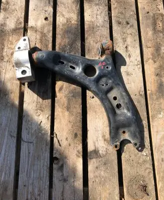 Volkswagen Golf V Front lower control arm/wishbone 1K0199232J