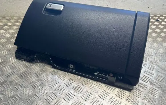 Porsche Cayenne (9Y0 9Y3) Glove box 7P5857921 456000010