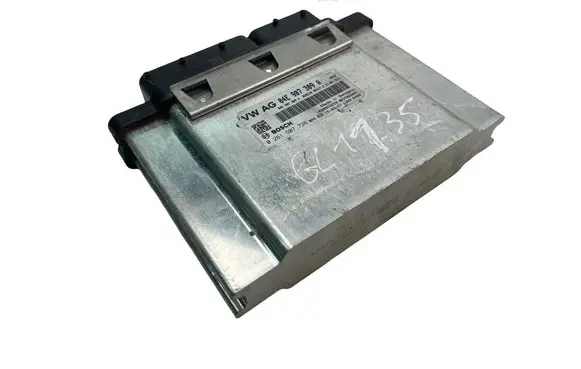 Volkswagen Golf VII Engine control unit/module 04E907309A 0261S07726