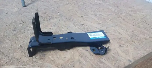 Mazda 6 Fender mounting bracket 523697845107