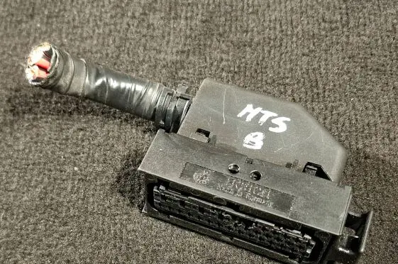 Mitsubishi Space Star ABS module connector plug 1928403