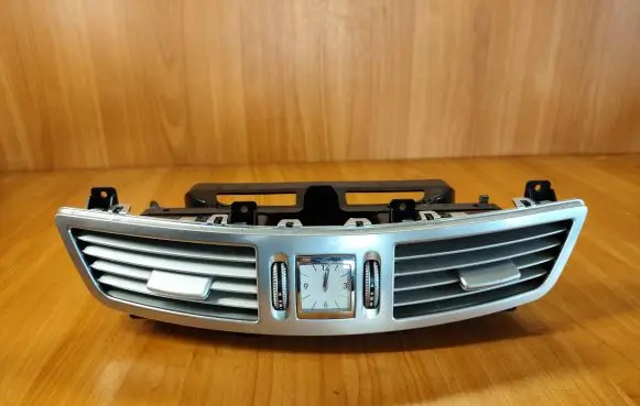 Mercedes-Benz S W221 Dash center air vent grill 05569051 ABSPC