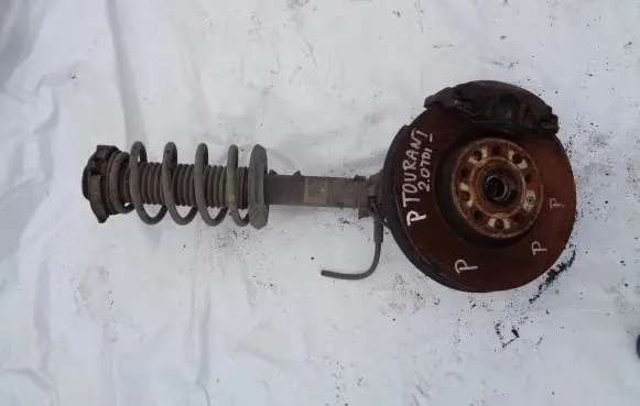 Volkswagen Touran I Front wheel hub spindle knuckle