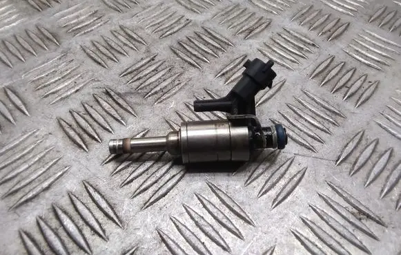 Peugeot 207 Fuel injector V7528351 0261500