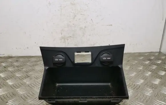 Hyundai Tucson TL Dashboard storage box/compartment 84631D7500