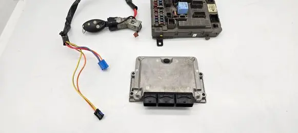 Engine ECU kit and lock set