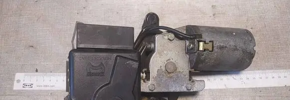 Mercedes-Benz E W124 Sunroof motor/actuator 1247800507