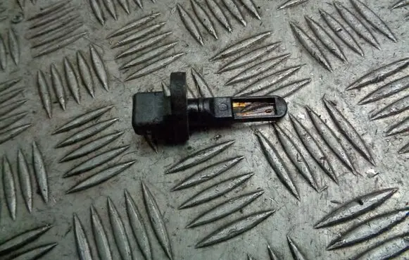 Volkswagen PASSAT B5.5 Intake air temperature sensor 0280130085