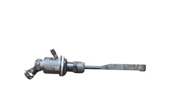 Renault Master III Clutch master cylinder 306106218R
