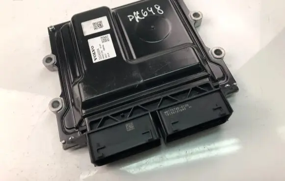 Volvo S90, V90 Engine control unit/module ECU 32242004