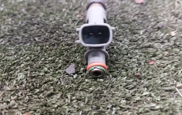 Toyota Prius (XW50) Fuel injector 2325037080 2500627