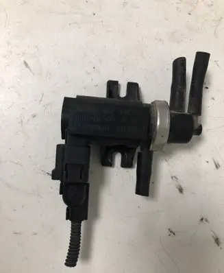 Volkswagen Golf Plus Vacuum valve 1J0906627