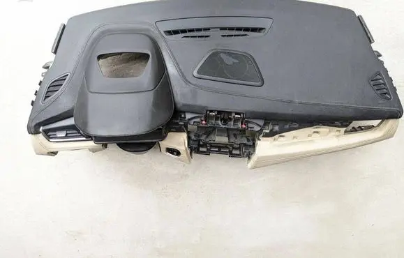 BMW 2 F46 Dashboard 9290792 9709908 VZ38447