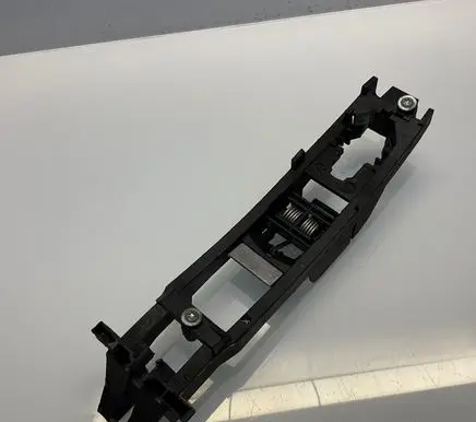 Mercedes-Benz E W211 Rear door exterior handle/bracket A2037601034 2037601034
