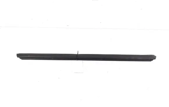 Mercedes-Benz ML W164 Front door trim bar A1647250765