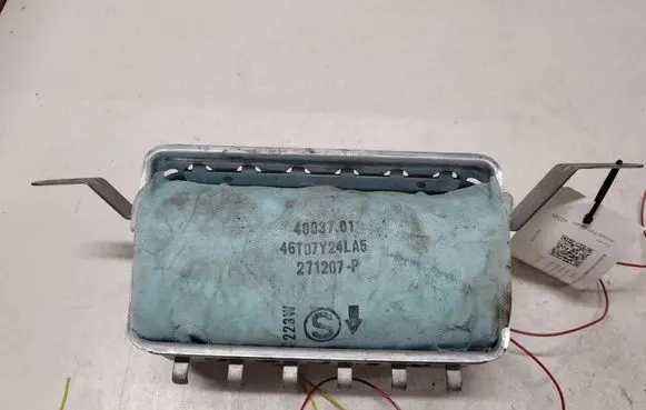 Toyota Avensis T250 Passenger airbag 4003701 46T07Y24LA5 271207P