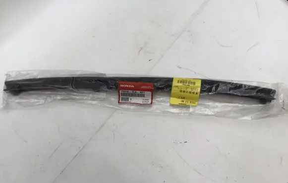 Honda CR-V Front door rubber seal 35318TLAA01