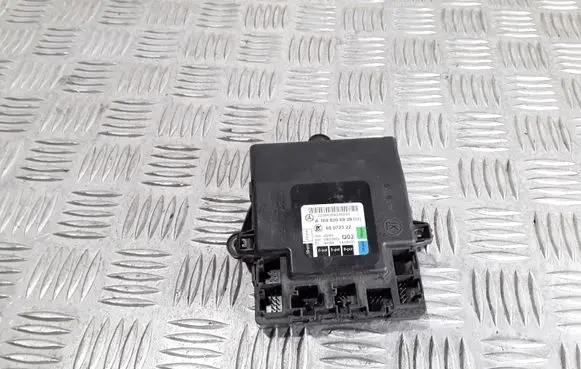 Mercedes-Benz A W169 Door control unit/module 05272322