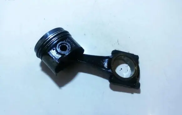 Peugeot 106 Piston with connecting rod