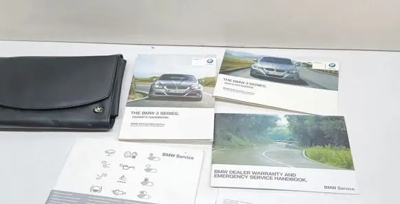 BMW 3 E90 E91 Owners service history hand book 