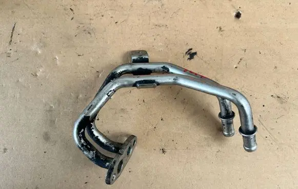 Renault Master III EGR valve line/pipe/hose 984402