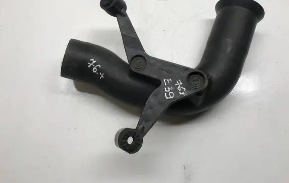BMW 5 E39 Air intake duct part 2247825 13322247825