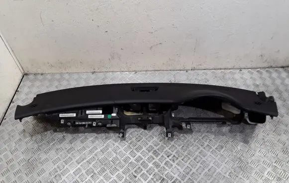 Mercedes-Benz CLS C219 Dashboard