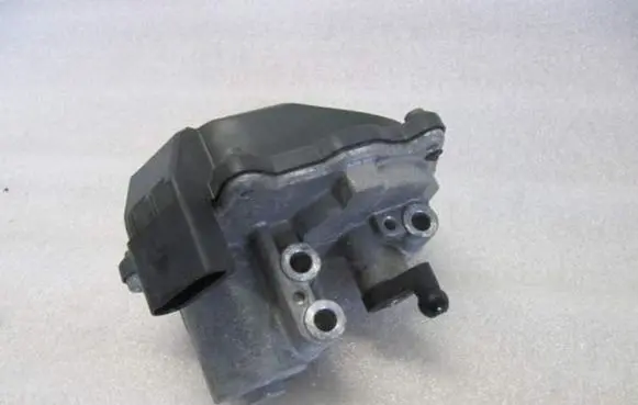 Audi A3 S3 8P Intake manifold valve actuator/motor 06F133482D