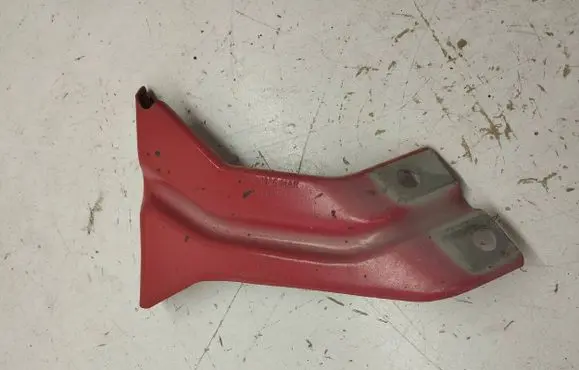 Fender mounting bracket
