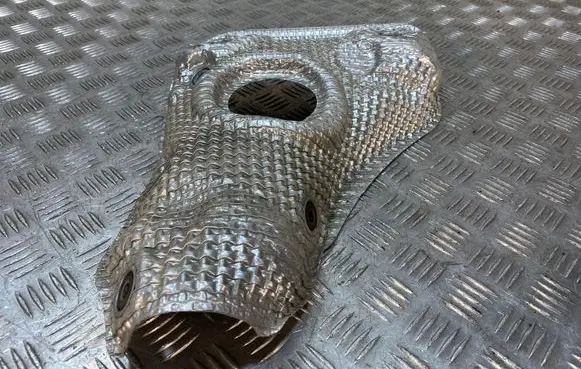 Toyota Prius (XW50) Exhaust heat shield