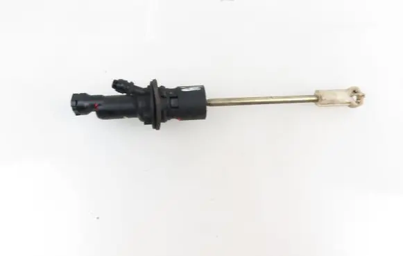 Peugeot 307 Clutch master cylinder 9637030880