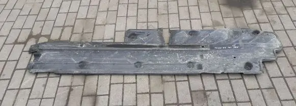 Mercedes-Benz C W204 Center/middle under tray cover A2046100208