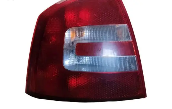 Skoda Octavia Mk2 (1Z) Rear/tail lights 1Z5945111A 1Z5945095A