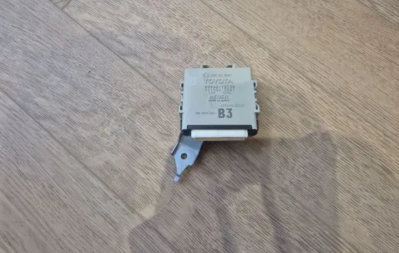 Toyota Auris E180 Other control units/modules 8994012130 0319003581