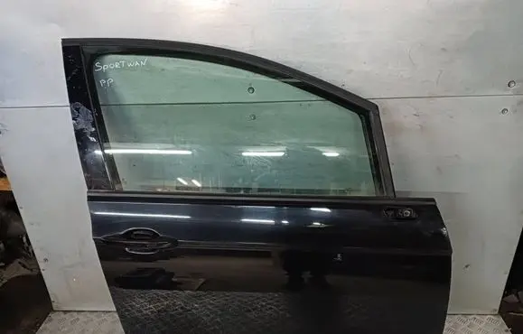 Volkswagen Golf Sportsvan Front door 
