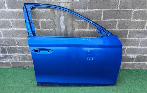Skoda Octavia Mk4 Front door 5E3831312