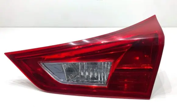 Toyota Auris E180 Rear/tail lights 05170237