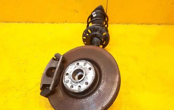 Citroen DS4 Front wheel hub spindle knuckle 982825808A