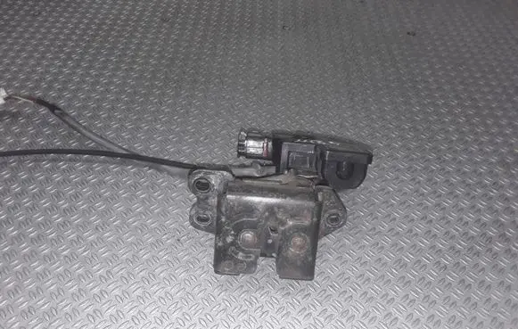 Tailgate/trunk/boot lock/catch/latch