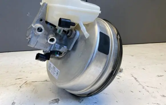 Audi A4 S4 B9 8W Brake booster 8W0612103K