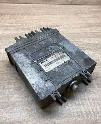 Renault Megane I Engine control unit/module ECU 7700111552 0281010077 7700114644