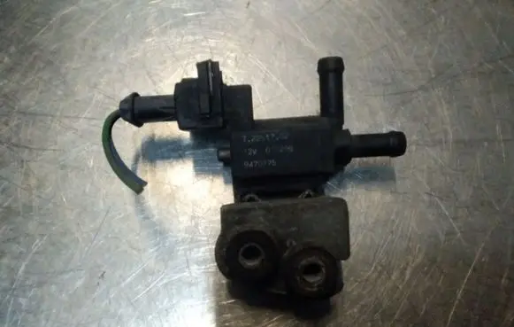 Volvo S60 Turbo solenoid valve 7251702 9470775