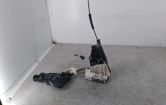 Mercedes-Benz A W169 Rear door lock 1697302235