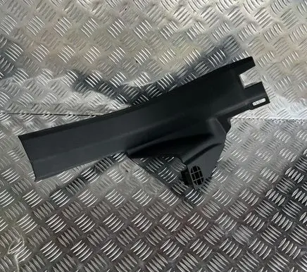 Volvo XC60 Rear seat side bottom trim 31448017