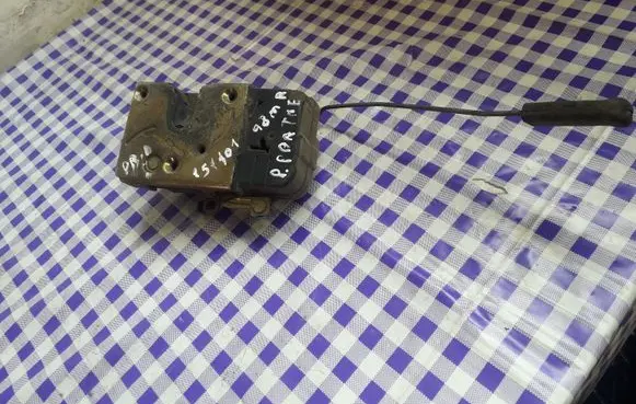 Peugeot Partner Front door lock