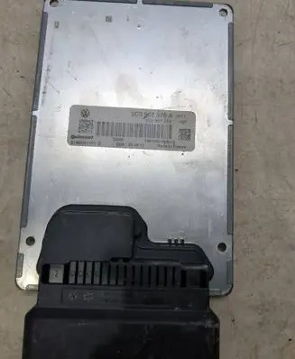 Volkswagen PASSAT B7 Suspension control unit/module 3C0907376A S180031101E 3C0907376
