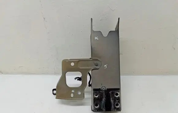 Tesla Model 3 Fender mounting bracket 108601700D